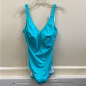 Empriente women’s size M Aqua color NWT bathing suit one piece green